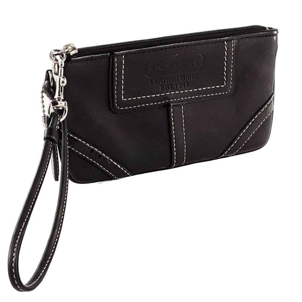 Like New Coach Black Leather Corner Zip Wallet Clutch